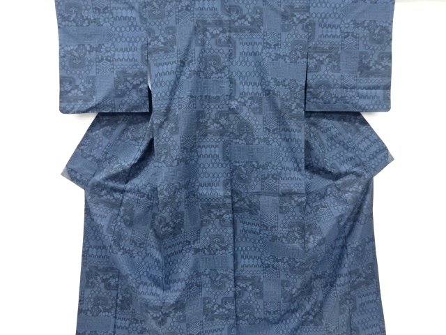 花古典柄織り出し本場泥大島紬着物(5マルキ)